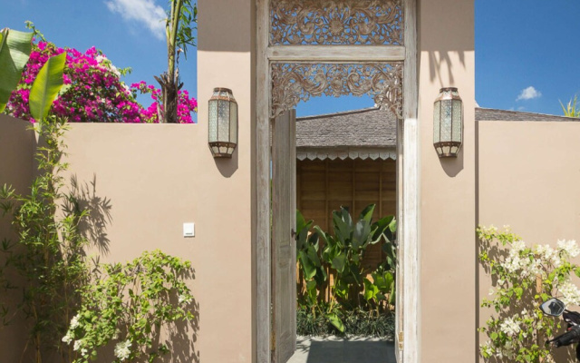 Luxury 4 Bedroom Villa With Private Pool, Bali Villa 2006