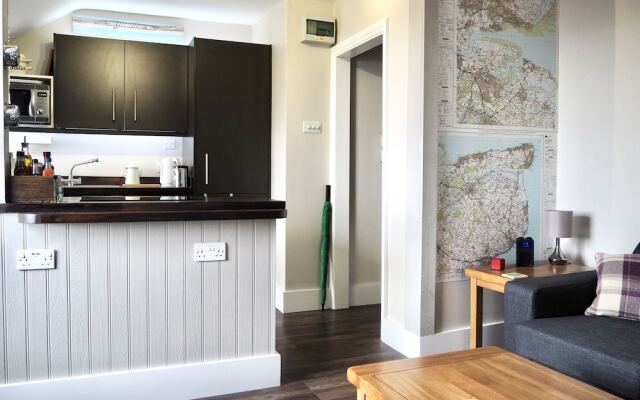 The Seaview Snug