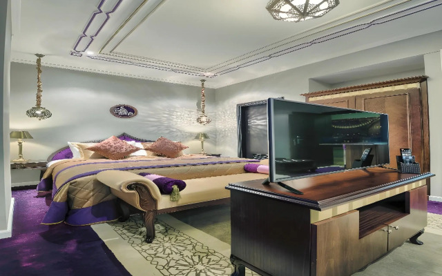 Saraya Corniche Hotel