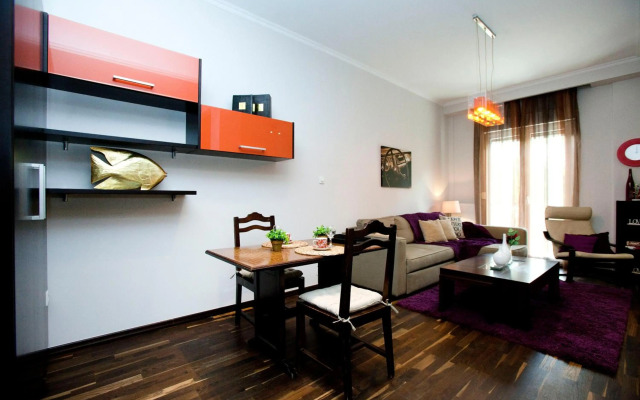 Beautiful Downtown Apartment