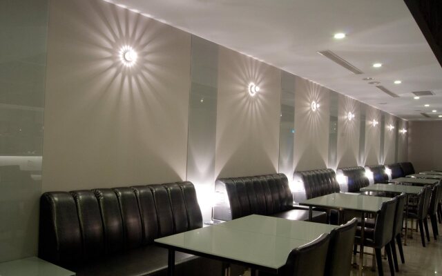 The Riverside Hotel Esthetics
