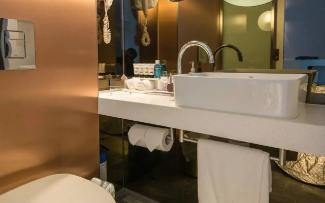 Dash Living on Queen's