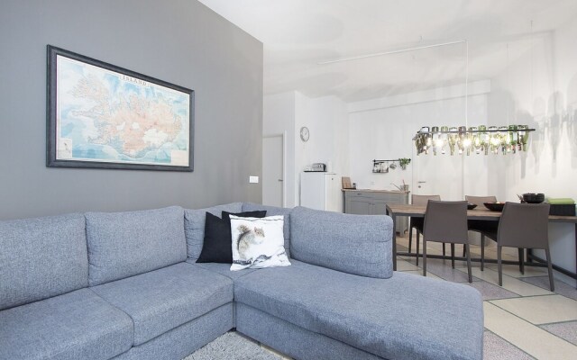 Thomsen Apartments