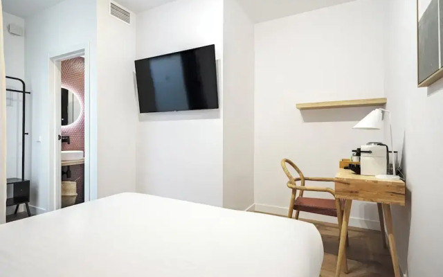 Vallecas Suites by Olala Homes