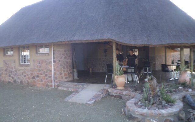 Kalahari Info Centre & Tented Accommodation
