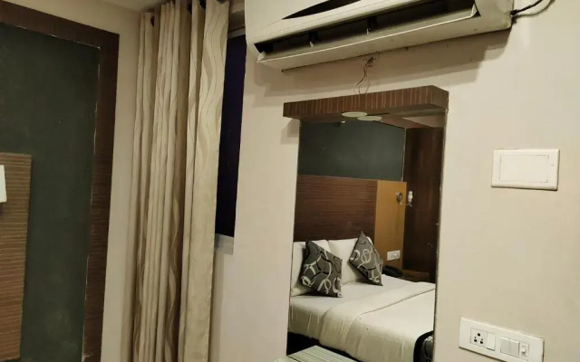 Hotel Santhi Bhavan