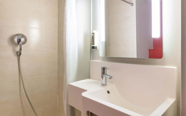 B&B HOTEL Lyon Caluire Cité Internationale