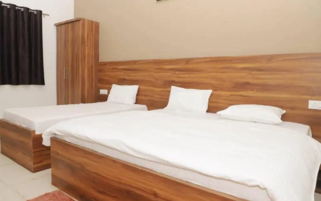 Hotel Krishna Dham