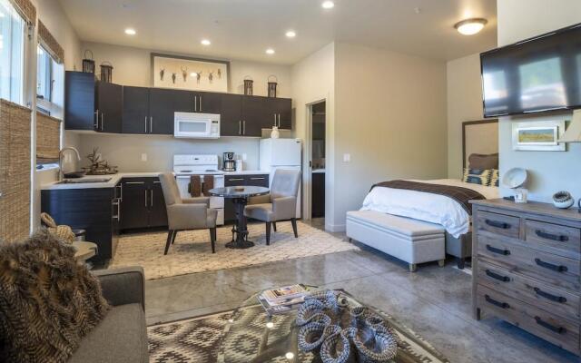 Abode at Penthouse Jackson