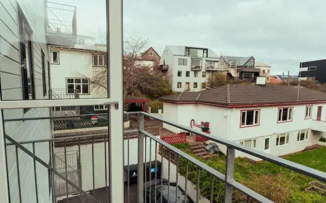 Charming Central Tórshavn Retreat - 2Br Apartment