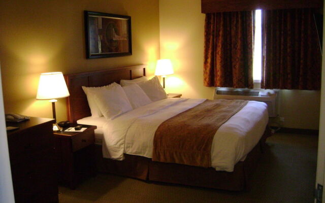 Crossings by GrandStay® - Pipestone