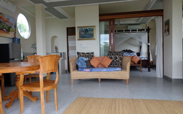 Tirta Asri Ubud Villa