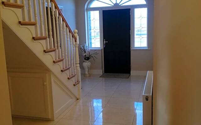 Glenmore House - ROOM ONLY