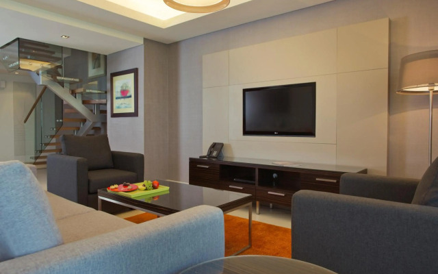 Majestic Arjaan by Rotana Hotel