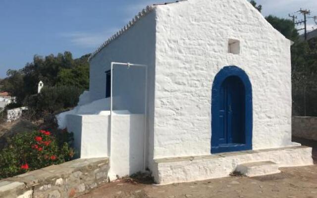 Vlichos Studio Apartment