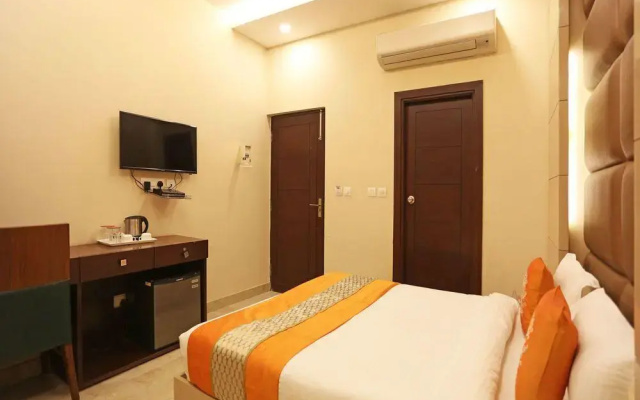 OYO 5614 Hotel Rolex Inn