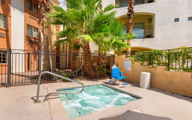 Spark by Hilton Glendale Phoenix North
