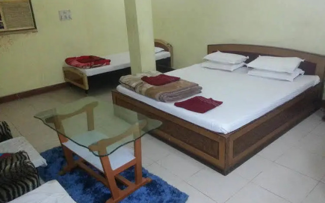 Hotel Vineet by OYO Rooms