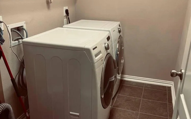 Luxury Stay - Near Houston Airport