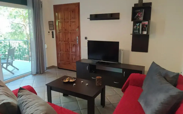 Marousi Comfy Apartment With Balcony