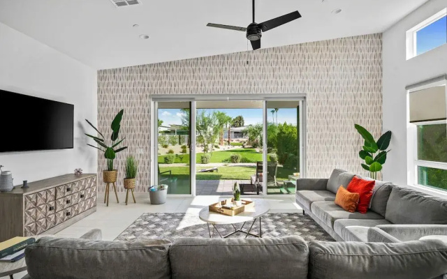 Chic Desert Oasis
