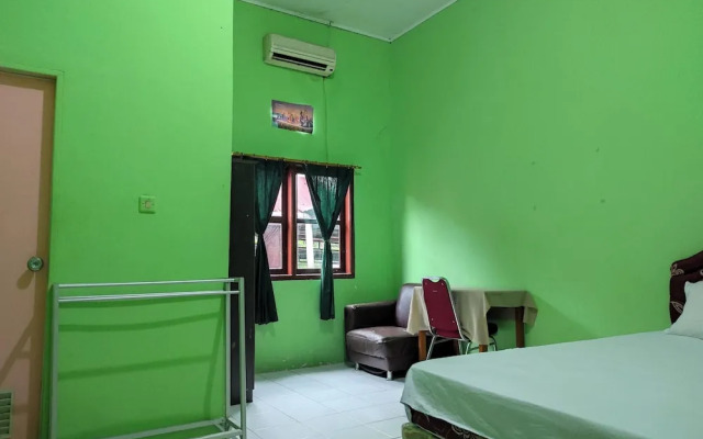 OYO 92724 Penginapan Syariah Al Syifa