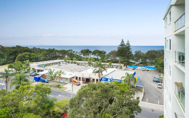 Tradewinds Apartments