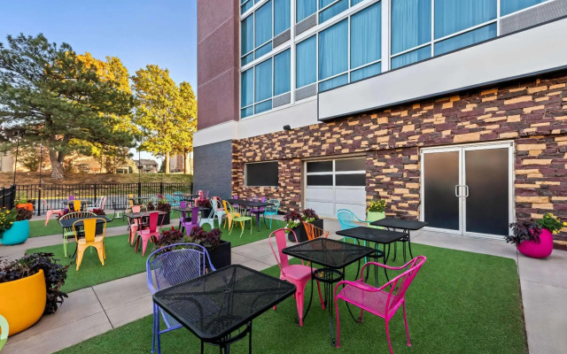 Comfort Inn & Suites Omaha Central