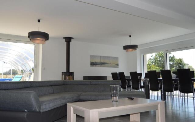 Gîte Bouesse, 7 pièces, 14 personnes - FR-1-591-9