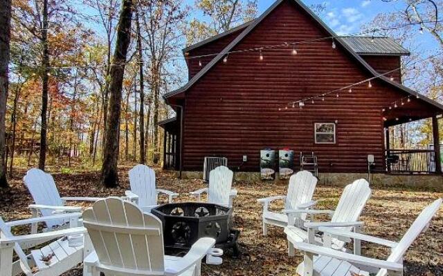 Fishers of Zen - Broken Bow Vacation Cabin