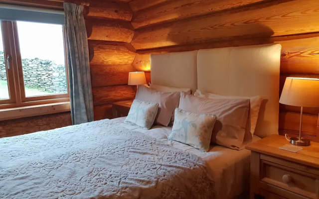 Newland Valley Log Cabins