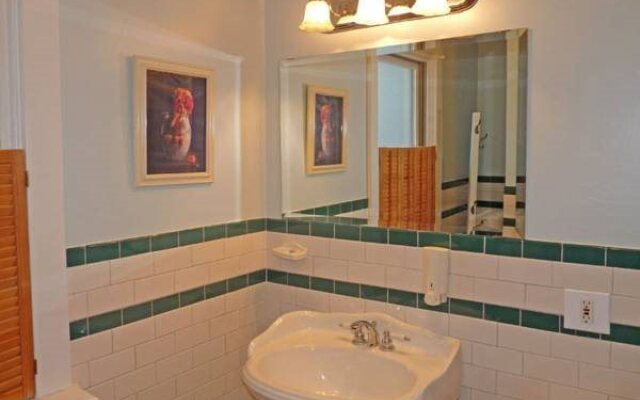 Spillett House B & B