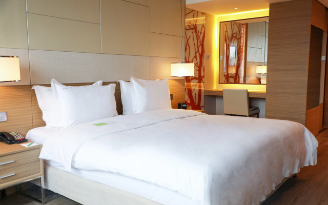 Holiday Inn Shenzhen Donghua by IHG