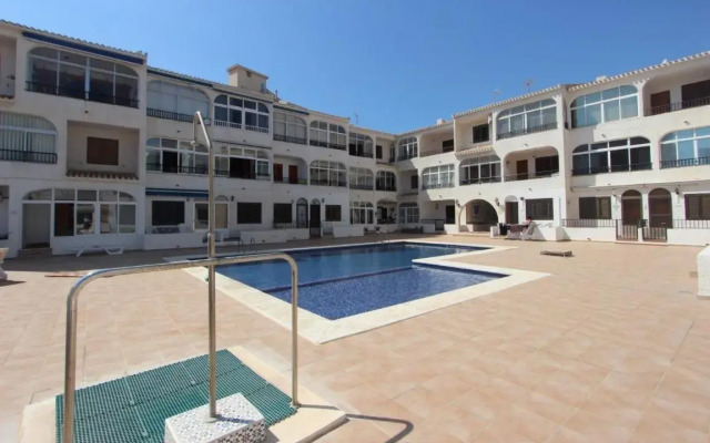 Apartment overlooking to the pool 2450