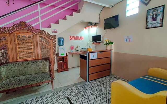 Ayuning Guest House Syariah Semarang RedPartner