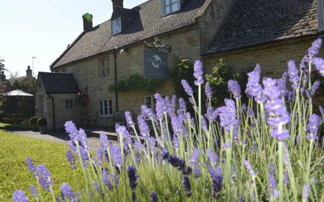 Horse & Groom - Upper Oddington