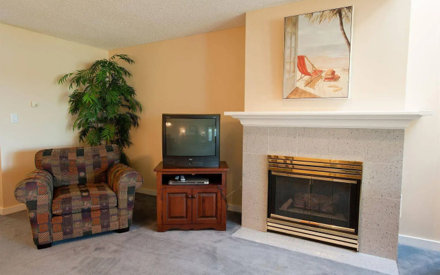 Pacific Shores Resort & Spa