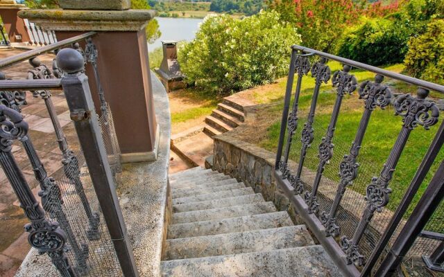 Vintage Villa in Nepi With Private Swimming Pool