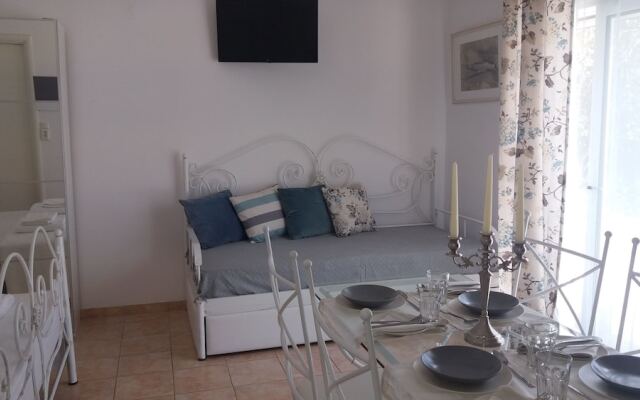 Estate Dafnopanagia Luxury Apartment