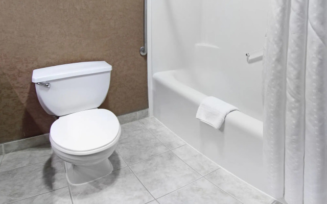 Holiday Inn Express Hotel & Suites Calgary S-Macleod Trail S by IHG
