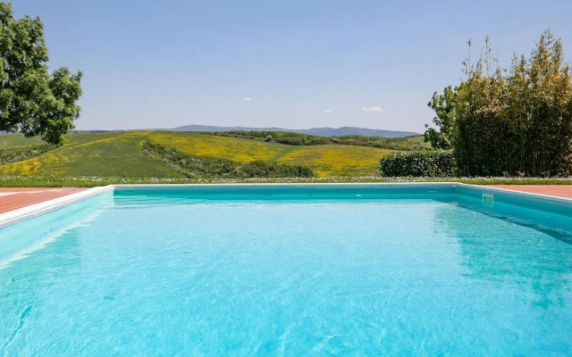 Apartment in Tuscany With Pool & BBQ