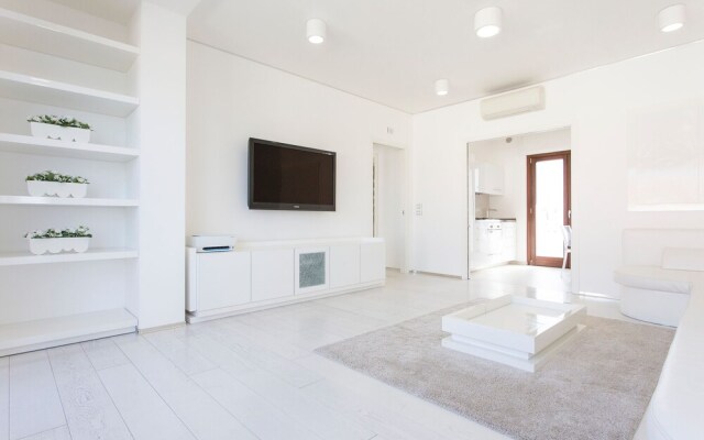 Reggio Suite