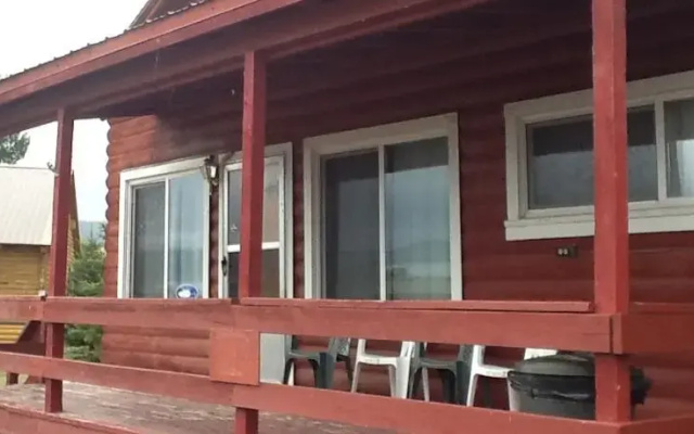 Drift Lodge Moose Bay Cabins