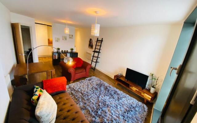 Stewart St James Walk Apartment