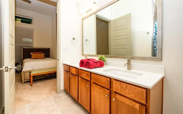 Huge Condo Great Price I Downtown Houston