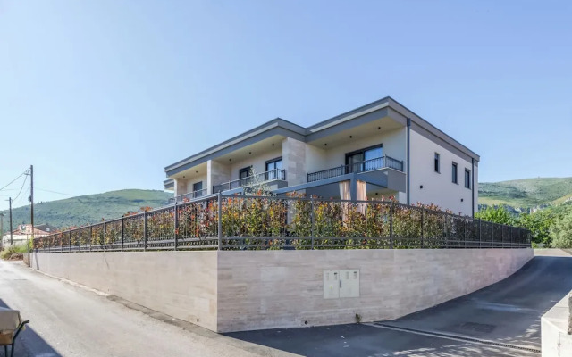 Villa Trixie - Green Garden Villas