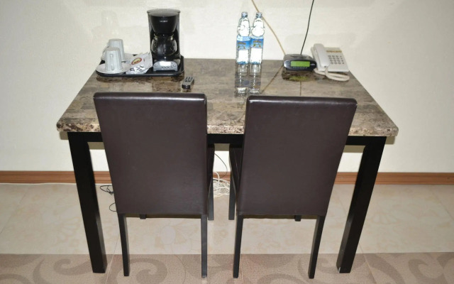Executive Airport Hotel