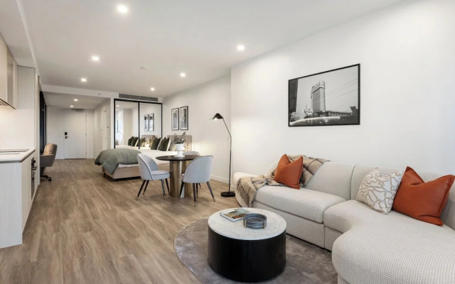City Road Apartment by Urban Rest