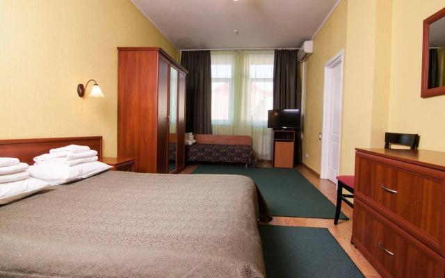 Mini hotel on Geroiv Energetykiv,18