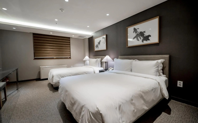 Oriens Hotel & Residences
